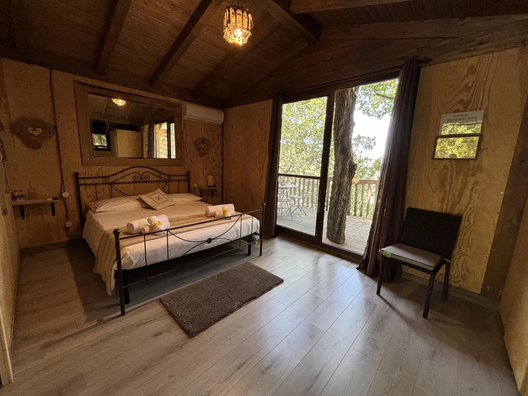B & B Le Casette Sull'Albero Di Villa Alba Месина Екстериор снимка